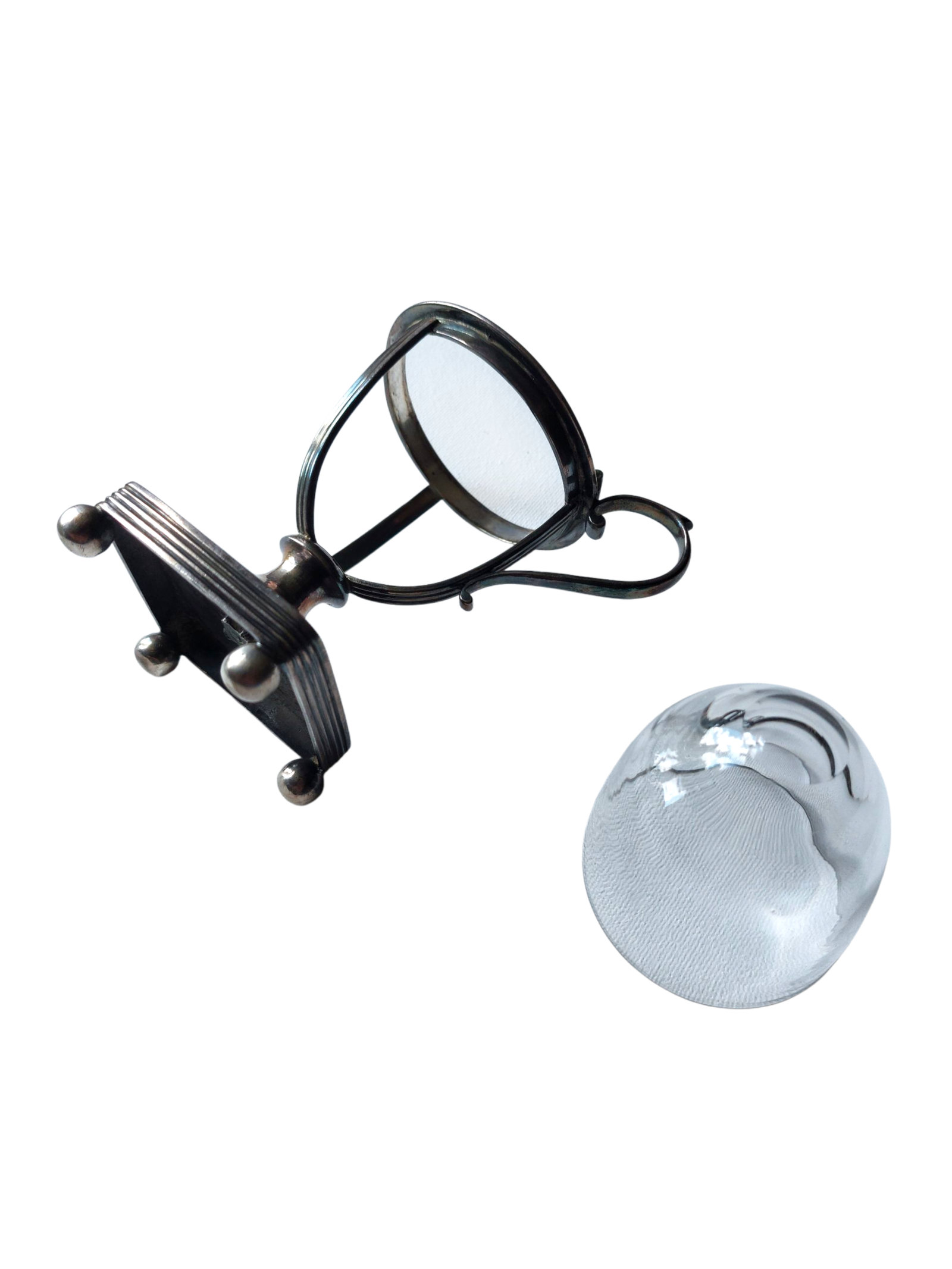 Tasse ancienne en verre et métal argenté démontée