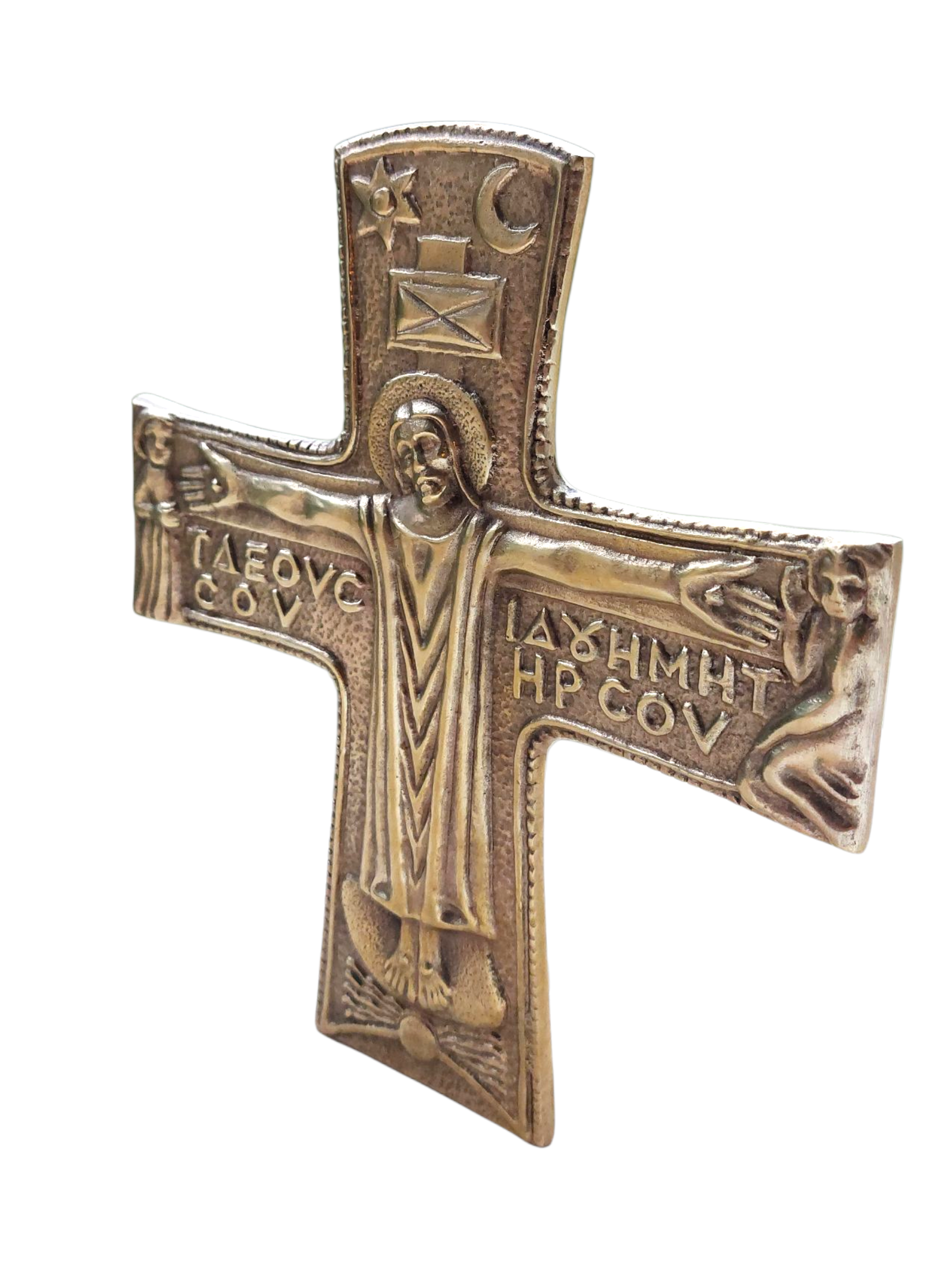 Ancienne croix grecque en bronze signée Max Le Verrier, vue de trois-quarts