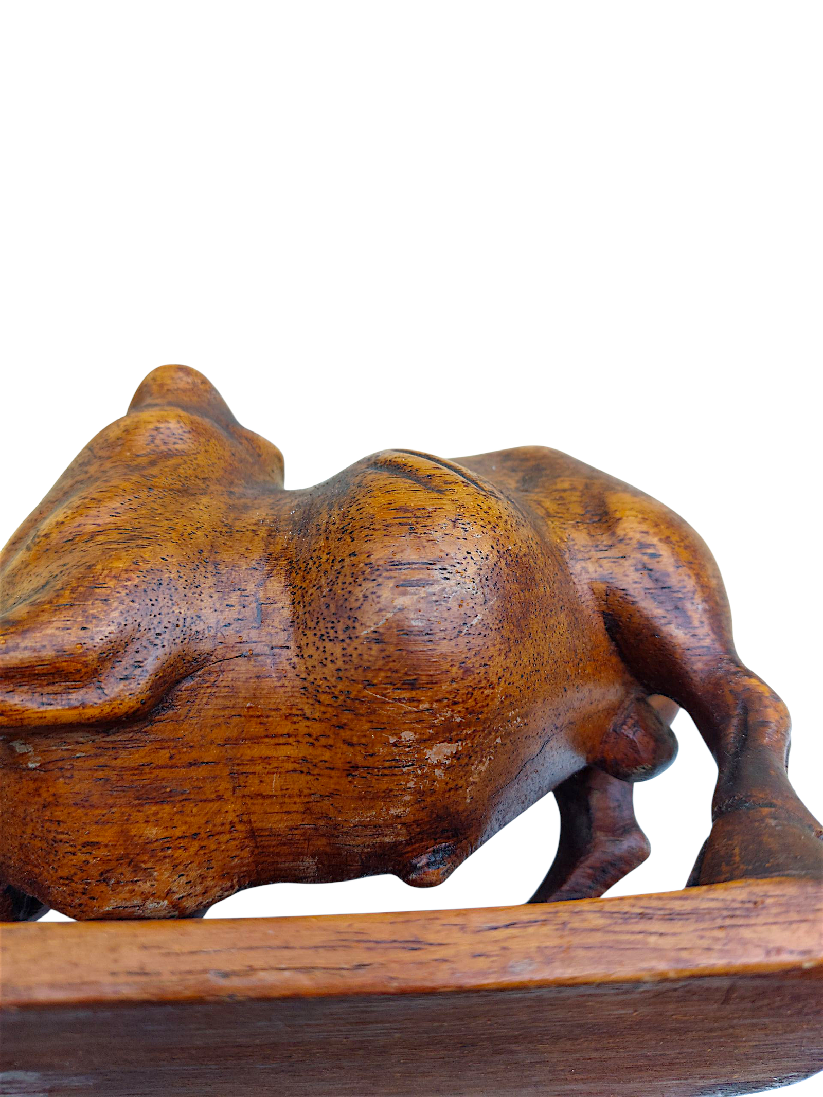 Sculpture ancienne en bois (détail du taureau) années 30