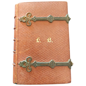 Missel paroissien romain ancien en cuir avec fermoirs